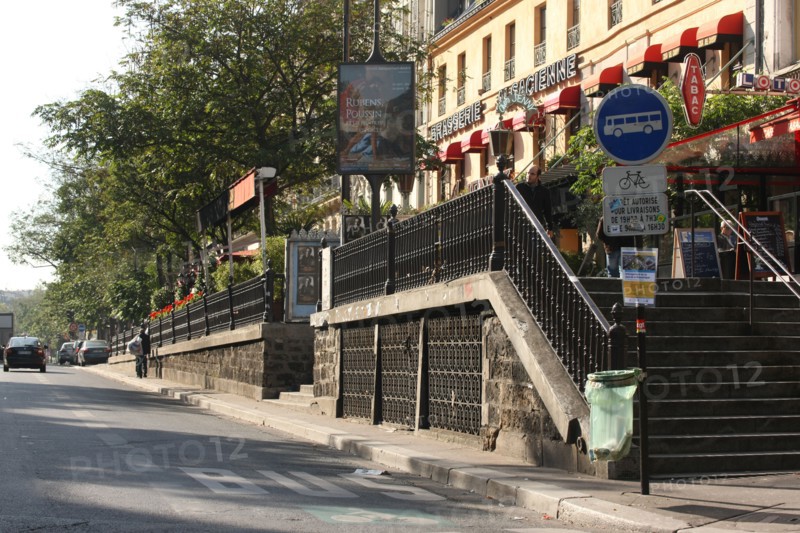 France, ile de france, paris 11e arrondissement, boulevard du temple, rue a hauteur variable

Date : 2011-2012