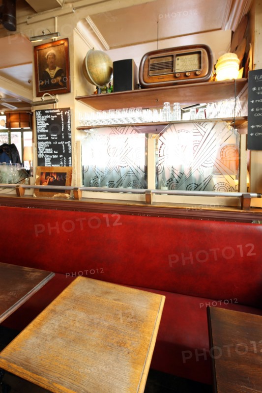 France, ile de france, paris 11e arrondissement, 16 rue saint sabin, cafe de l'industrie

Date : 2011-2012