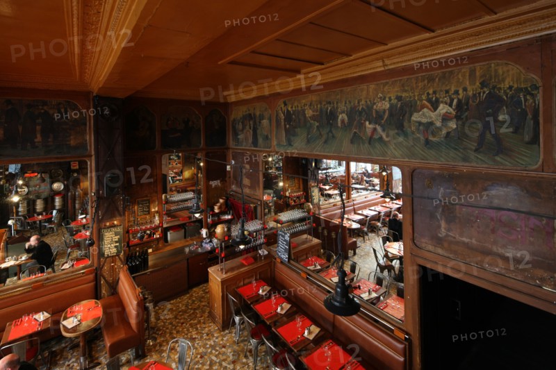 France, ile de france, paris 11e arrondissement, 109 rue oberkampf, cafe charbon, deco, luminaires, bar, restaurant

Date : 2011-2012