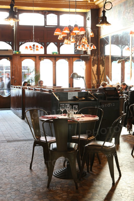 France, ile de france, paris 11e arrondissement, 109 rue oberkampf, cafe charbon, deco, luminaires, bar, restaurant

Date : 2011-2012
