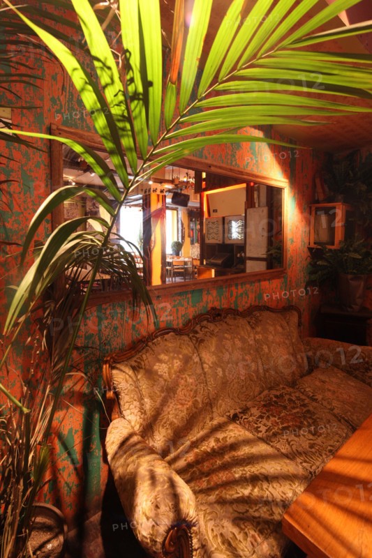 France, ile de france, paris 11e arrondissement, 18 rue du faubourg du temple, la favela chic, restaurant, bar, club

Date : 2011-2012