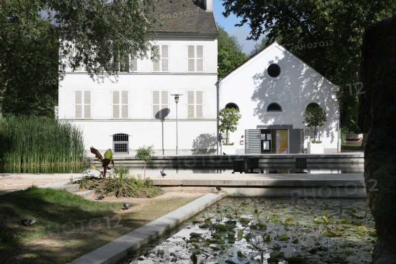 France, ile de france, paris, 12e arrondissement, bercy, parc de bercy, plan d'eau, nenuphars

Date : 2011-2012