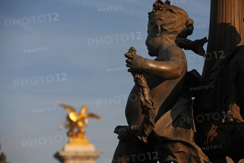 France, ile de france, paris 7e-16e arrondissement, pont alexandre III, seine, statues, sculptures, emmanuel fremiet,