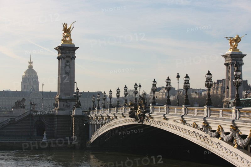 France, ile de france, paris 7e-16e arrondissement,  pont alexandre III, seine,  dome des invalides,