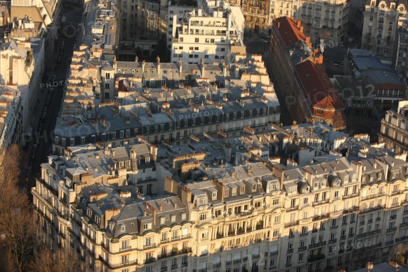 France, ile de france, paris 7e arrondissement, tour eiffel, vue depuis le 2e etage, vers les invalides, toits,