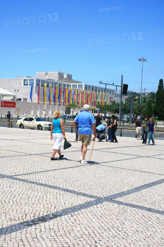 portugal, lisbonne, lisboa, signes de ville, belem, monument des decouvertes, place, pont sur le tage, sculpture
Date : septembre 2011