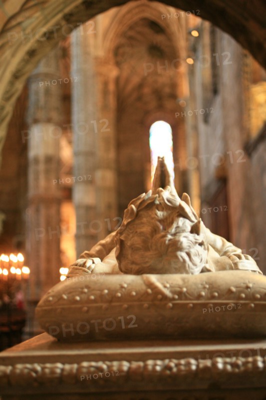 portugal, lisbonne, lisboa, signes de ville, belem, monastere des Hieronimytes, monasteiro dos jeronimos, interieur eglise, voutes, gisant
Date : septembre 2011