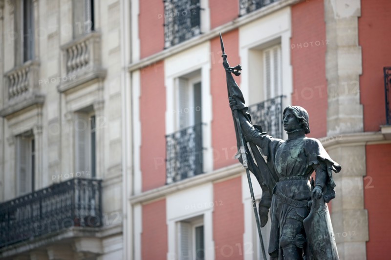 France, ile de france, paris 13e arrondissement, rue jeanne d'arc et boulevard saint marcel, statue de jeanne d'arc, sculpture, histoire,


Date : 2011-2012