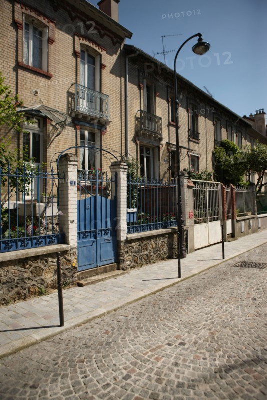 France, ile de france, paris 13e arrondissement, butte aux cailles, villa daviel, maisons et jardins, pavillons pres de la petite alsace,


Date : 2011-2012