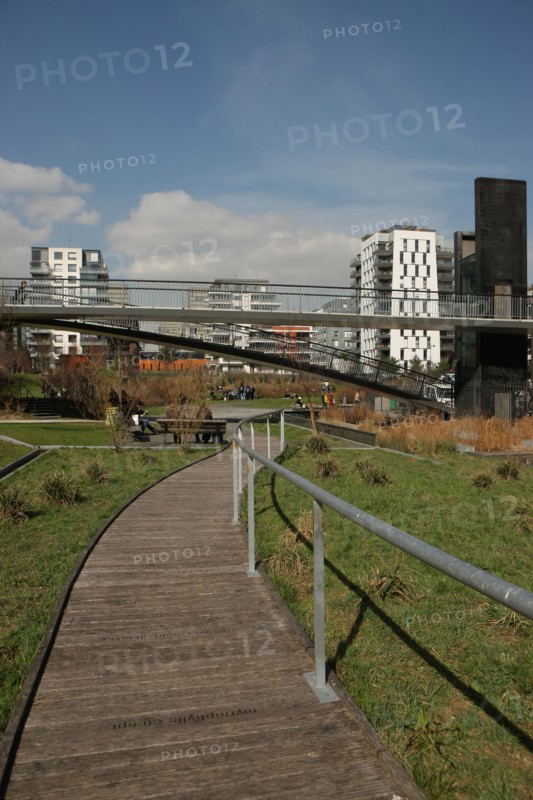 France, ile de france, paris 13e arrondissement, rue thomas mann, jardin abbe pierre, developpement durable, ecologie, faculte de paris diderot,


Date : 2011-2012