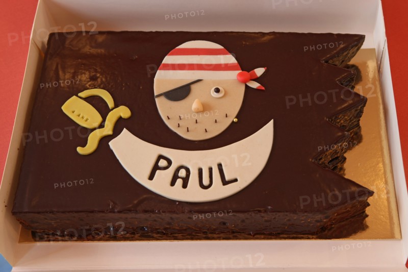 France, ile de france, paris 14e arrondissement, 7 rue liancourt, patisserie chez bogato, gateaux anniversaire pour les enfants,


Date : 2011-2012