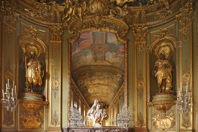 France, ile de france, paris 1er arrondissement, 39 rue croix des petits champs, banque de france hotel de toulouse dit aussi hotel de la vrilliere, galerie doree, galerie d'apparat, gouverneur, institution, pointe de la galerie dite de la marine, buste de