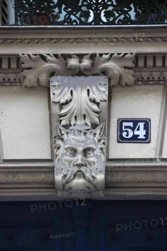 France, ile de france, paris 9e arrondissement, rue notre dame de lorette, immeuble, n54, restauration, decor, sculpture,
