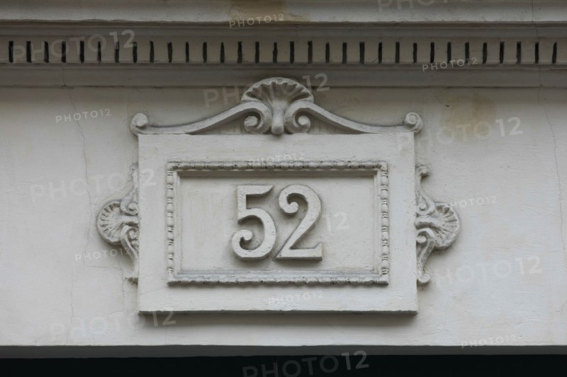 France, ile de france, paris 9e arrondissement, rue notre dame de lorette, immeuble, no52, restauration, decor, sculpture,
