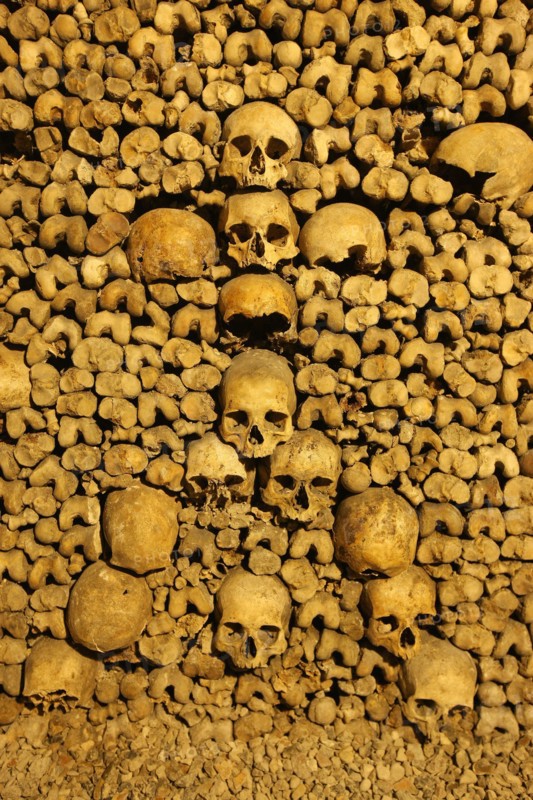 France, ile de france, paris 14e arrondissement, place denfert rochereau, catacombes, ossements, cranes, galerie, souterrain,