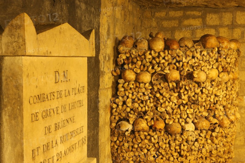 France, ile de france, paris 14e arrondissement, place denfert rochereau, catacombes, ossements, cranes, galerie, souterrain,