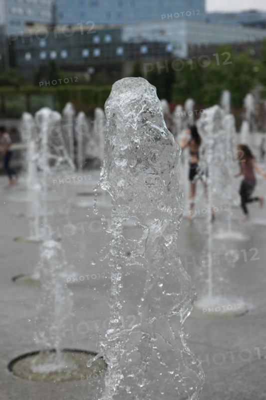 France, ile de france, paris, 15e arrondissement, parc andre citroen, jardin, jets d'eau, ete, enfants, ados, jeux d'eau, serres, ballon air de paris,