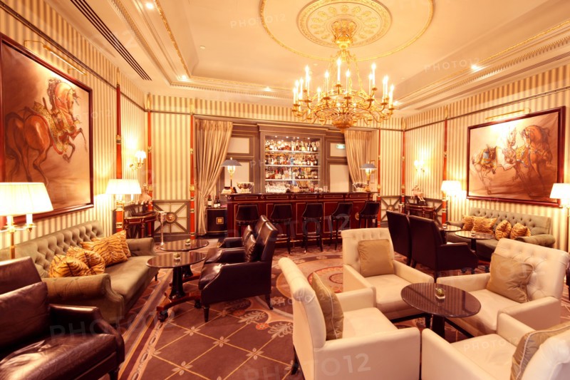 France, ile de france, paris 16e arrondissement, avenue d'iena, hotel shangri la, bar,