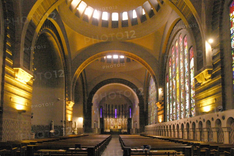 Eglise Sainte Odile
2 avenue Stephane Mallarme, Paris, 17e arrondissement
France, Ile de France
Architecte : Jacques Barge
Construction a partir de 1936