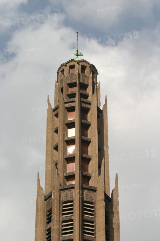 Eglise Sainte Odile
2 avenue Stephane Mallarme, Paris, 17e arrondissement
France, Ile de France
Architecte : Jacques Barge
Construction a partir de 1936