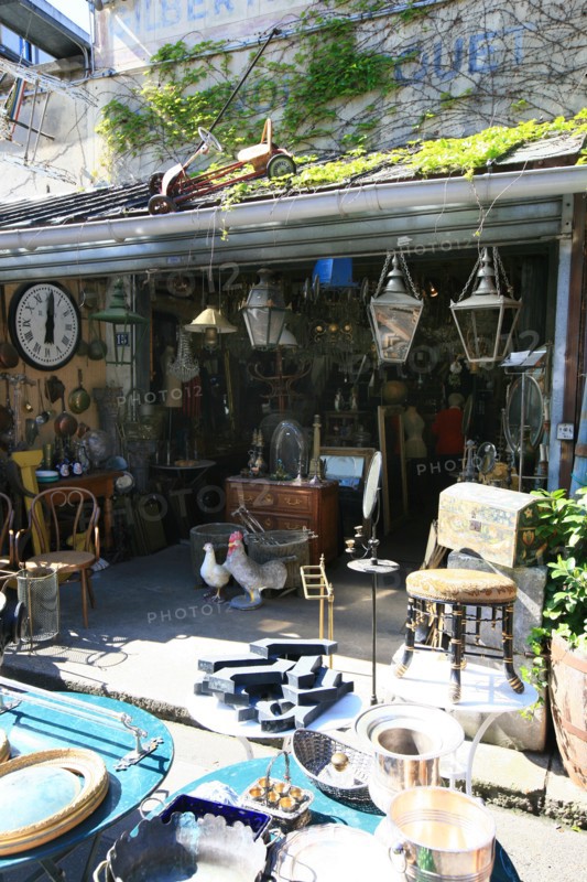 France, ile de france, paris 18e arrondissement, puces de saint ouen, marche paul bert, boutiques, brocante, antiquites,