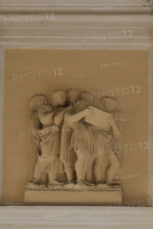 France, ile de france, paris 8e arrondissement, 7 rue tronchet, hotel de pourtales, club sfr, entree, couloir, decor mur,


Date : Ete 2012