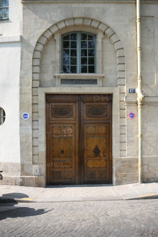 France, ile de france, paris, 4e arrondissement, ile saint louis, 17 quai d'anjou, hotel de lauzun, porche, facade sur rue,


Date : Ete 2012