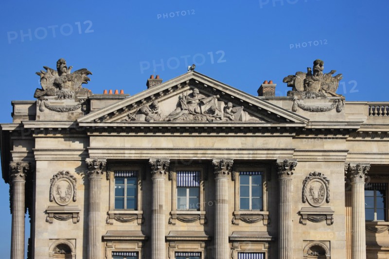 france, region ile de france, paris 8e arrondissement, place de la concorde, hotel de la marine, ancien ministere, detail sculpture, toit, fronton, pavillon ouest, vers rue royale, hotel particulier,


Date : Ete 2012