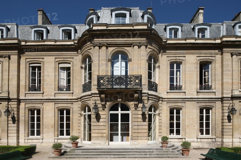 France, ile de france, paris 9e, 9 rue drouot, mairie du 9e arrondissement, hotel d'augny, facade sur jardin, hotel particulier,


Date : Ete 2012