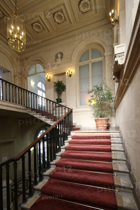 France, ile de france, paris 9e, 9 rue drouot, mairie du 9e arrondissement, hotel d'augny, grand escalier,


Date : Ete 2012