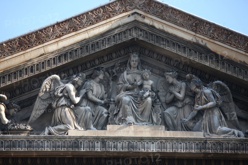 France, ile de france, paris 9e arrondissement, 18 rue de chateaudun, eglise notre dame de lorette, facade, architecte hippolyte lebas, colonnes, fronton, sculpture,


Date : Ete 2012