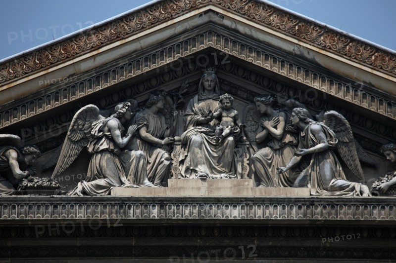 France, ile de france, paris 9e arrondissement, rue de chateaudun, eglise notre dame de lorette, detail du fronton,


Date : Ete 2012