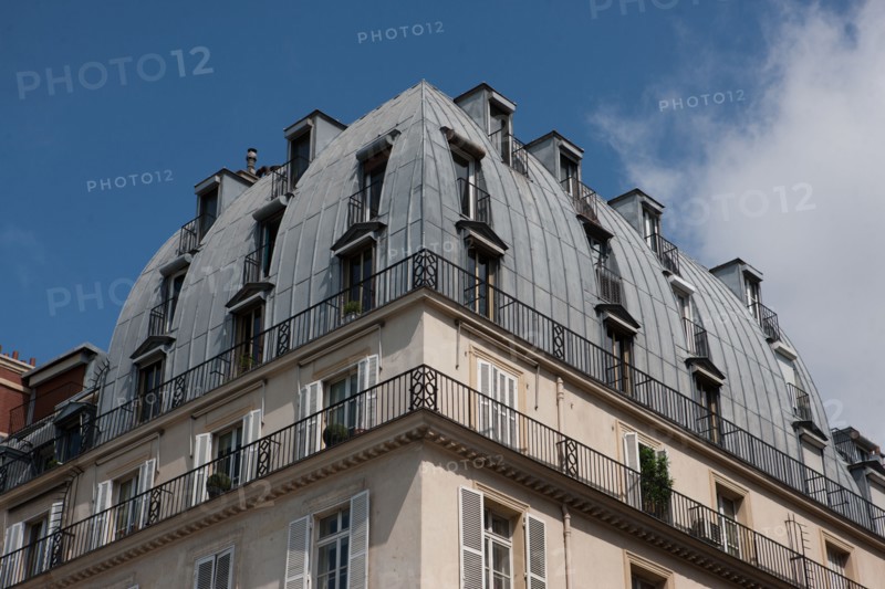 France, Region Ile de France, Paris, 1er arrondissement, rue de Rivoli, alignement de facade et combles a  diverses hauteurs,
