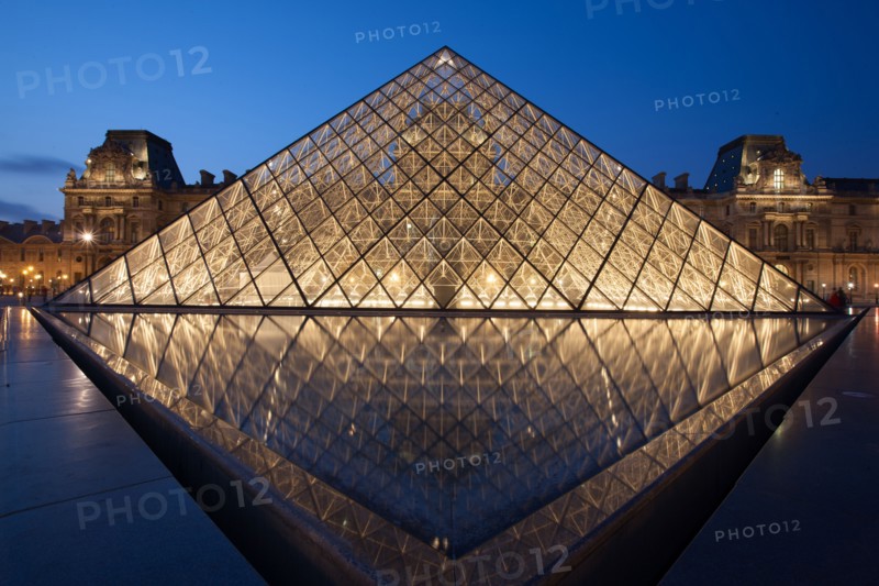 France, Region Ile de France, Paris 1er arrondissement, Musee du Louvre, place de la Pyramide, Ieoh Ming Pei,