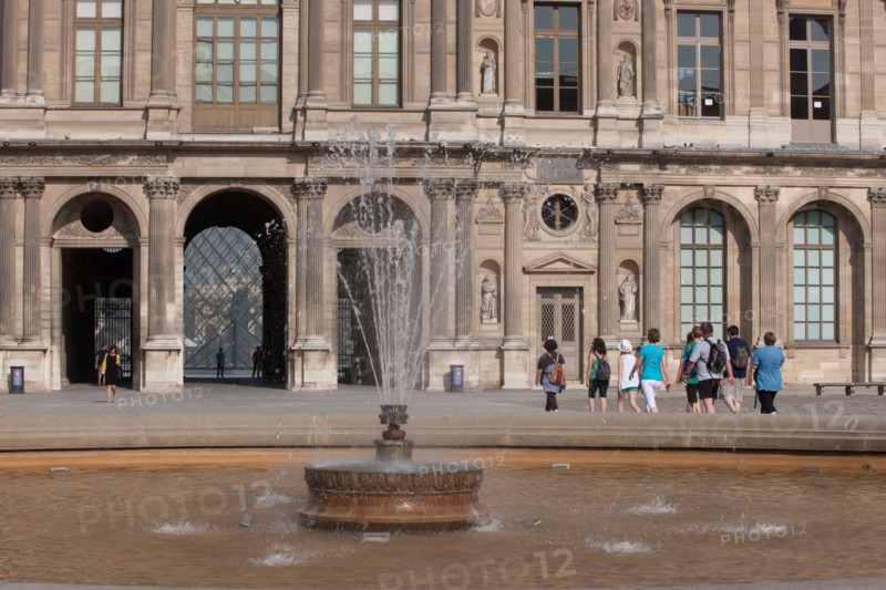 France, Region Ile de France, Paris 1er arrondissement, Musee du Louvre, Place Carree, aile Sully,