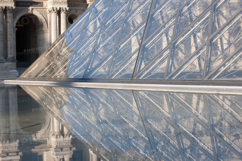 France, Region Ile de France, Paris 1er arrondissement, Musee du Louvre, cour de la Pyramide, pyramide de Ieoh Ming Pei, Pavillon Denon,