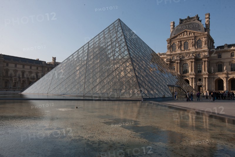 France, Region Ile de France, Paris 1er arrondissement, Musee du Louvre, cour de la Pyramide,