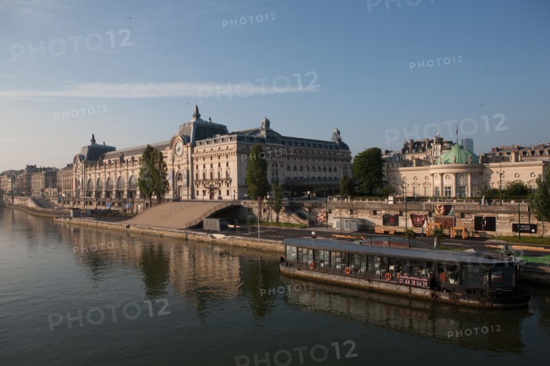 France, Region Ile de France, Paris 7e arrondissement, quai Anatole France, musee d'Orsay, depuis la passerelle de Solferino