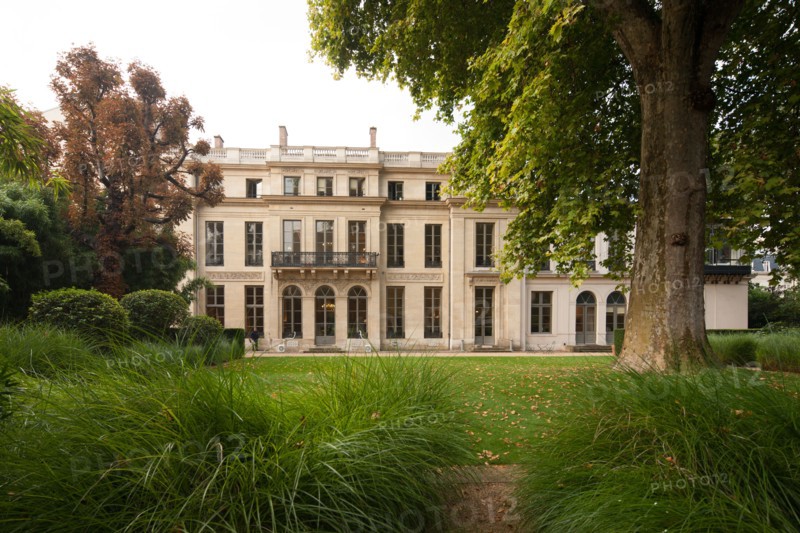 France, Region Ile de France, Paris 7e arrondissement, 54 rue de Bellechasse, Hotel de Rochechouart, ministere de l'Education Nationale, facade sur jardin,