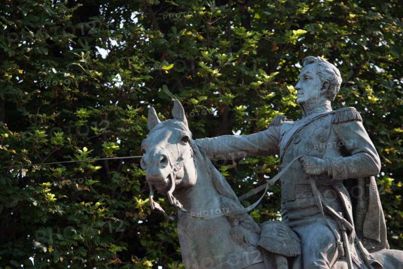 France, Region Ile de France, Paris 8e arrondissement, Cours la Reine, statue equestre de Simon Bolivar, oeuvre du sculpteur Emmanuel Fremiet