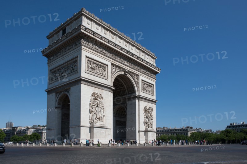 France, Region Ile de France, Paris 8e arrondissement, place charles de gaule place de l'Etoile, Arc de Triomphe, touristes,