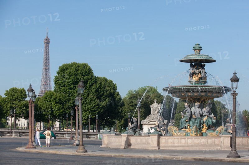 France, Region Ile de France, Paris 8e arrondissement, place de la Concorde, obelisque, fontaines, eau,