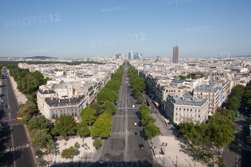 France, Region Ile de France, Paris 8e arrondissement, place Charles de Gaulle, place de l'Etoile, au sommet de l'Arc de Triomphe, panorama,