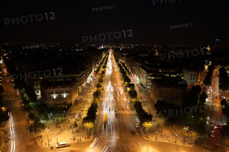 France, Region Ile de France, Paris 8e arrondissement, place Charles de Gaulle, place de l'Etoile, au sommet de l'Arc de Triomphe, panorama,