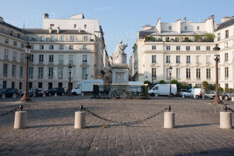 France, Region Ile de France, Paris, 7e arrondissement, place du Palais Bourbon, face a l'Assemblee Nationale
