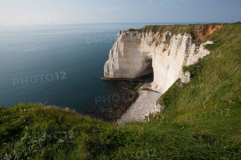 France, region Haute Normandie, Seine Maritime, pays des hautes falaises, Etretat, falaise d'aval, la manneporte