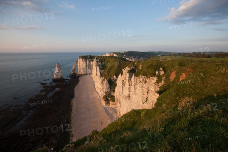 France, region Haute Normandie, Seine Maritime, pays des hautes falaises, Etretat, falaise d'aval,