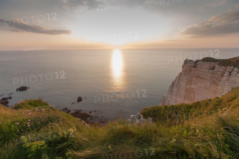 France, region Haute Normandie, Seine Maritime, pays des hautes falaises, Etretat, falaise d'aval,