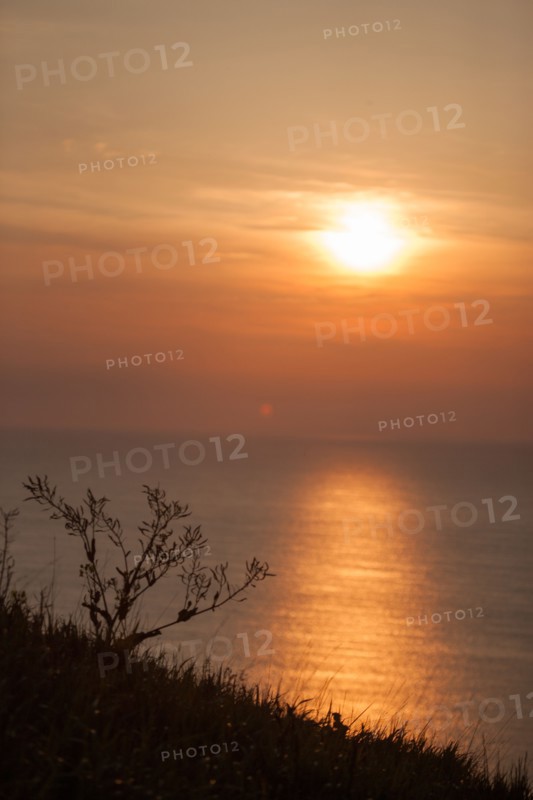 France, region Haute Normandie, Seine Maritime, pays des hautes falaises, Etretat, falaise d'aval,