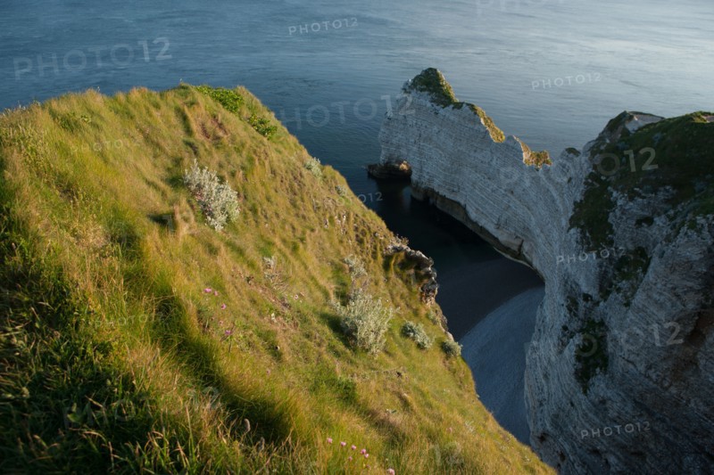 France, region Haute Normandie, Seine Maritime, pays des hautes falaises, Etretat, falaise d'amont,